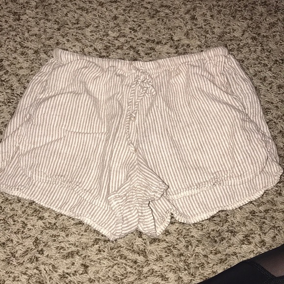 Brandy Melville Pants - Brandy Melville Striped linen shorts